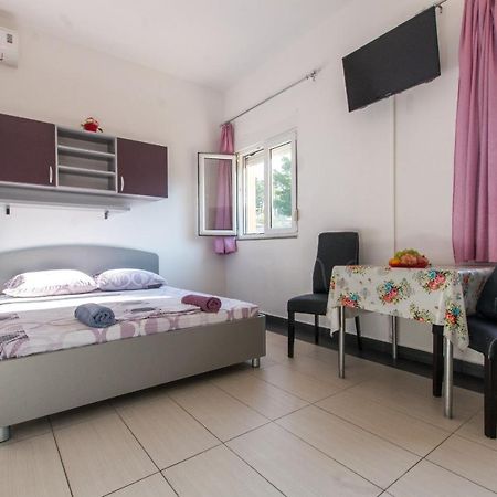Studio Apartments Zloic In Krvavica Exteriér fotografie