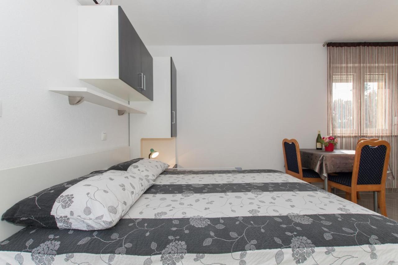 Studio Apartments Zloic In Krvavica Exteriér fotografie