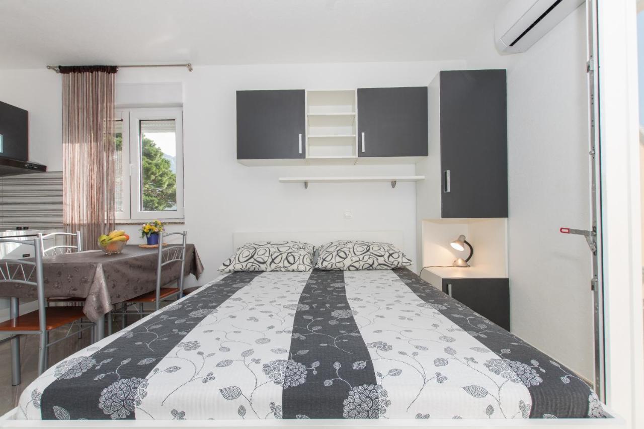 Studio Apartments Zloic In Krvavica Exteriér fotografie