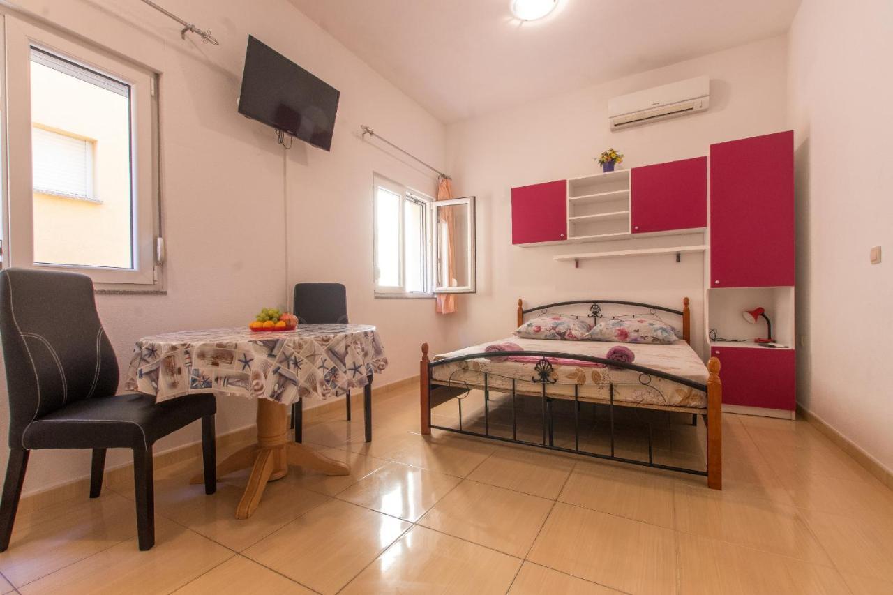 Studio Apartments Zloic In Krvavica Exteriér fotografie